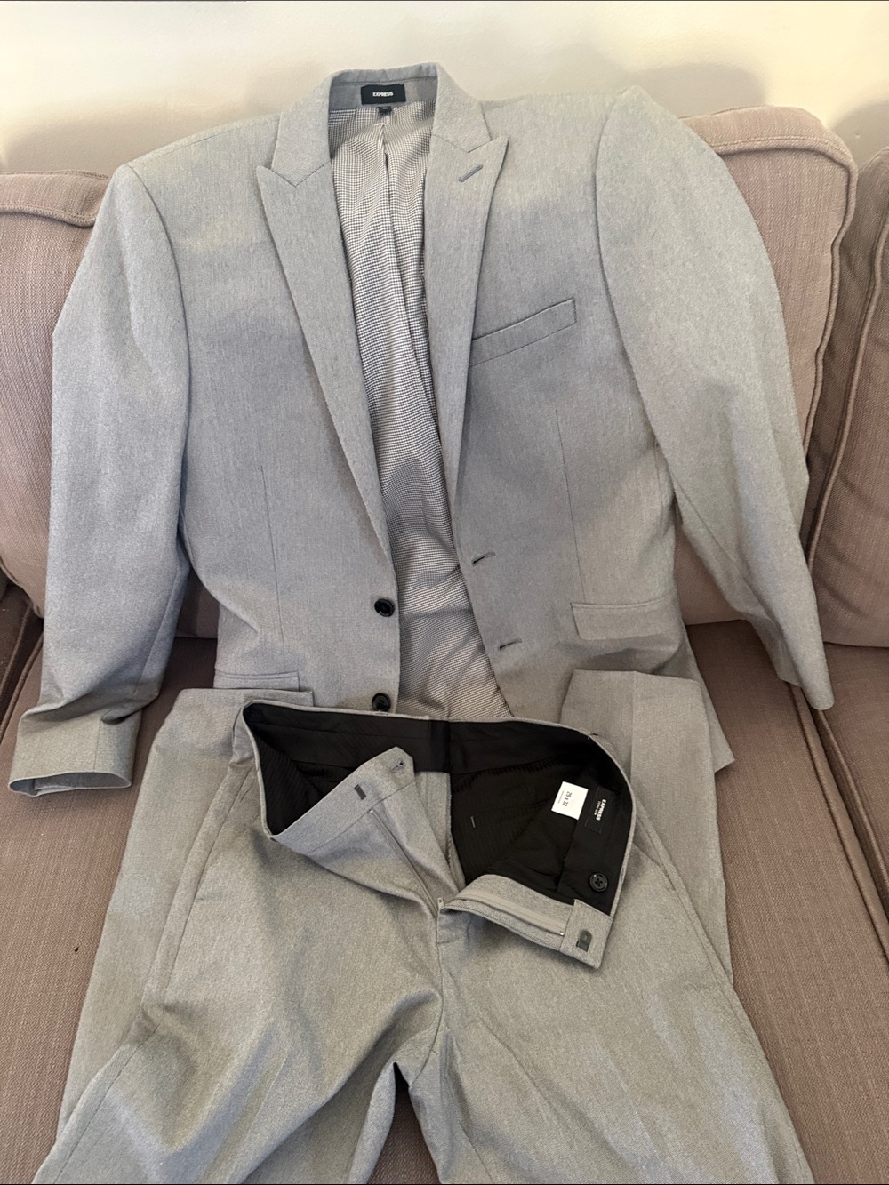 Express Men's Light Gray Suit - Two-Piece Set 36R slim jacket with 29x32 pants